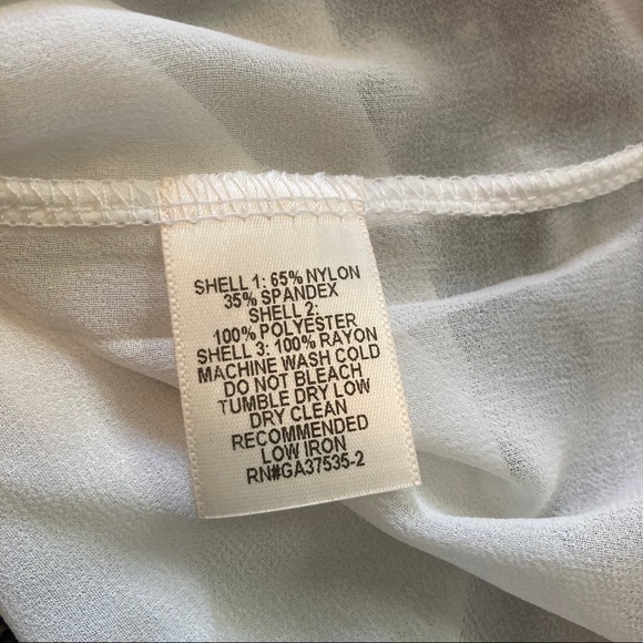 🌸 Delicate Peplum Top - Picture 5 of 7